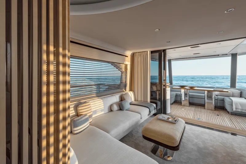 Slide: The Image of Azimut Fly 68 2026 - 21