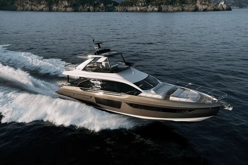 Slide: The Image of Azimut Fly 68 2026 - 5