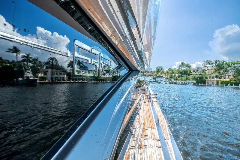 Slide: The Image of Azimut Fly 68 2026 - 68