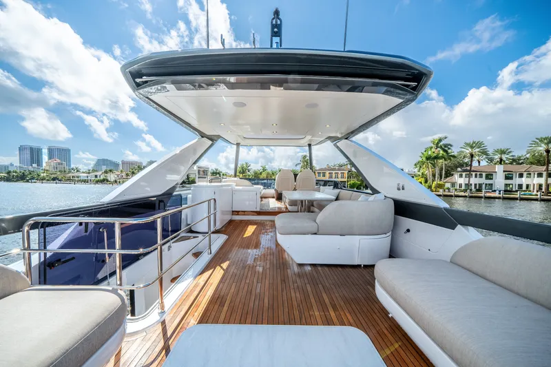 Slide: The Image of Azimut Fly 68 2026 - 71