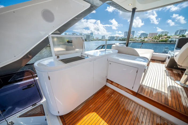 Slide: The Image of Azimut Fly 68 2026 - 75