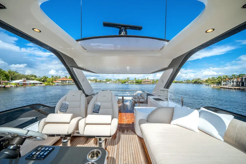 Slide: The Image of Azimut Fly 68 2026 - 78