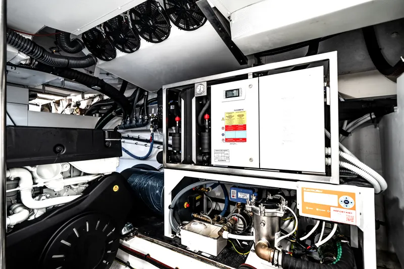 Slide: The Image of Azimut Fly 68 2026 - 83