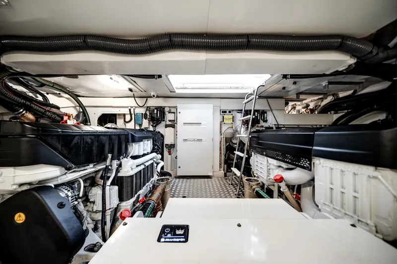 Slide: The Image of Azimut Fly 68 2026 - 84