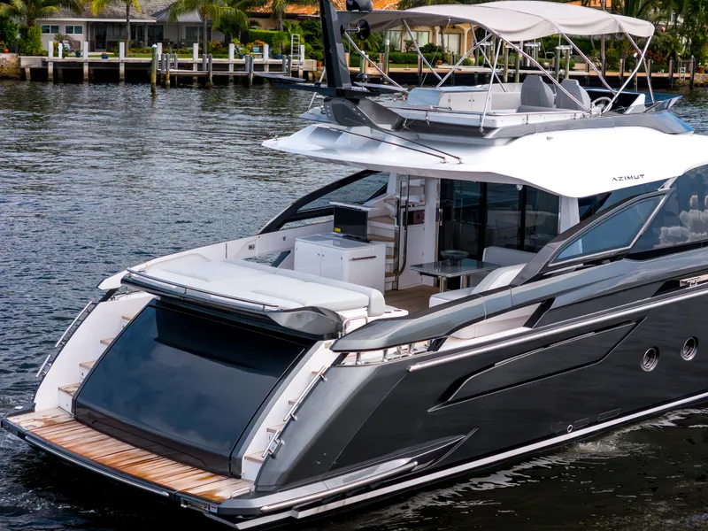 Slide: The Image of Azimut S8 2026 - 11