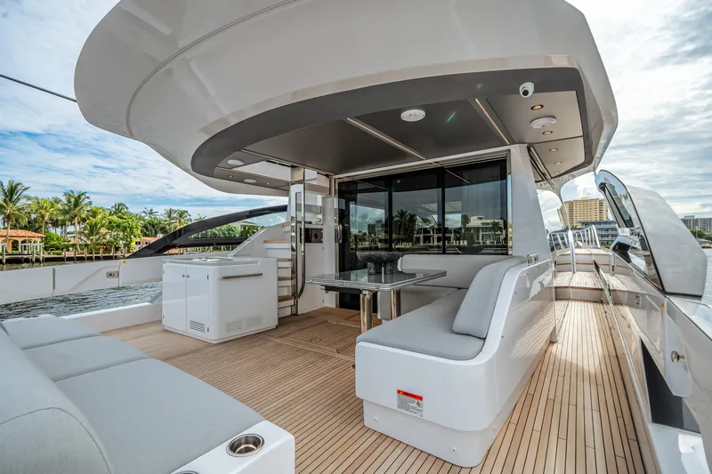 Slide: The Image of Azimut S8 2026 - 20