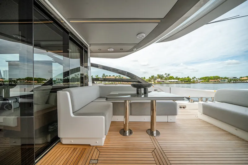 Slide: The Image of Azimut S8 2026 - 22