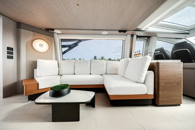 Slide: The Image of Azimut S8 2026 - 25