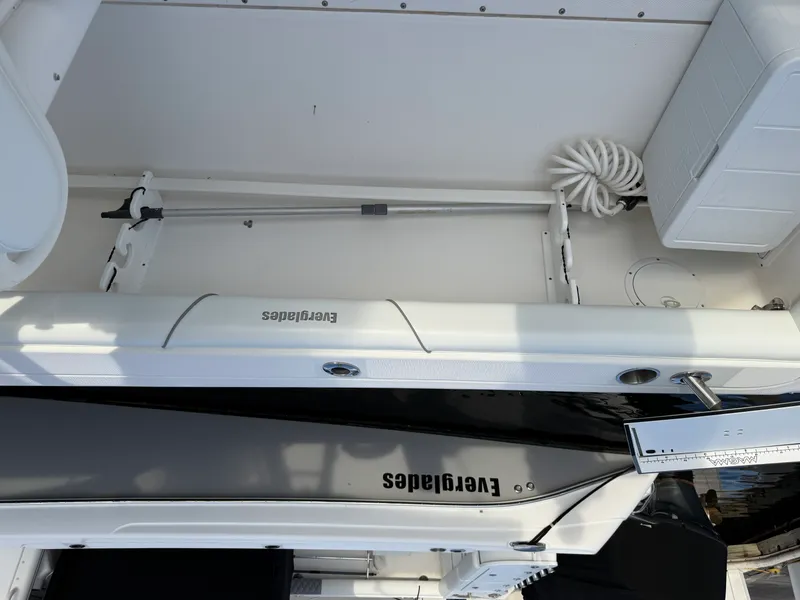 Slide: The Image of Everglades 350 LX 2008 - 30