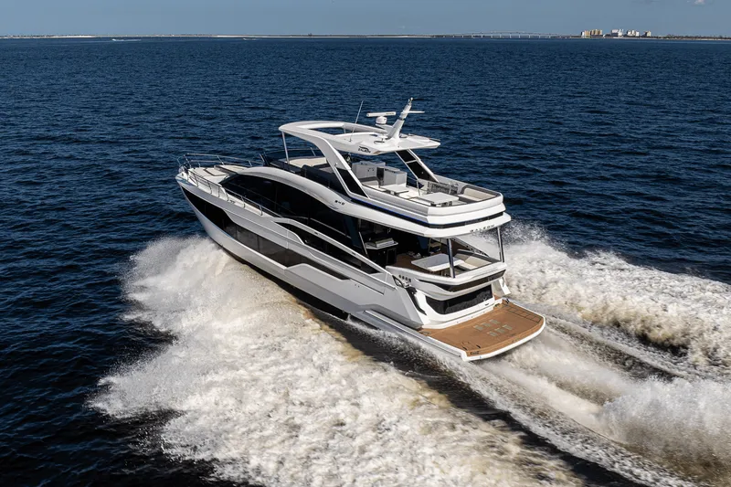 Slide: The Image of Galeon 640 FLY 2026 - 102