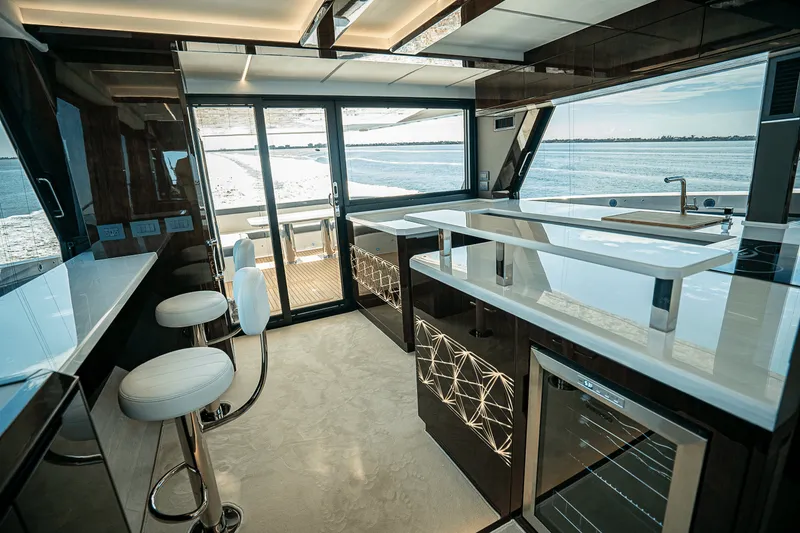 Slide: The Image of Galeon 640 FLY 2026 - 19