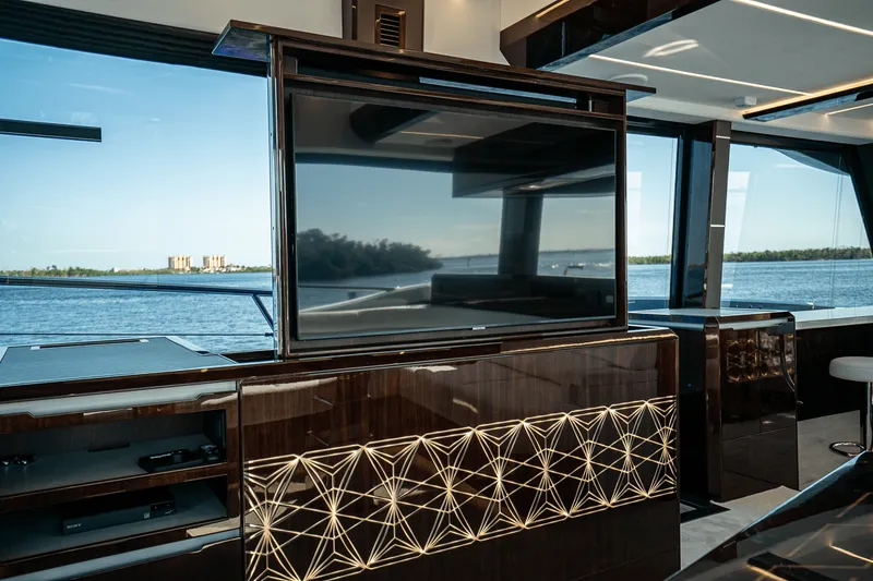 Slide: The Image of Galeon 640 FLY 2026 - 22