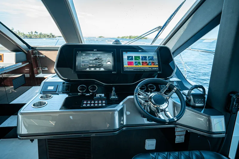 Slide: The Image of Galeon 640 FLY 2026 - 25