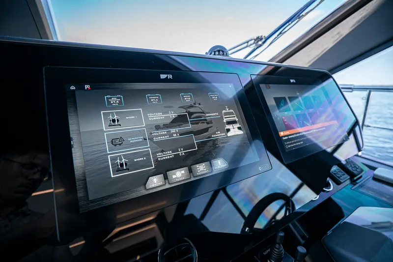 Slide: The Image of Galeon 640 FLY 2026 - 28