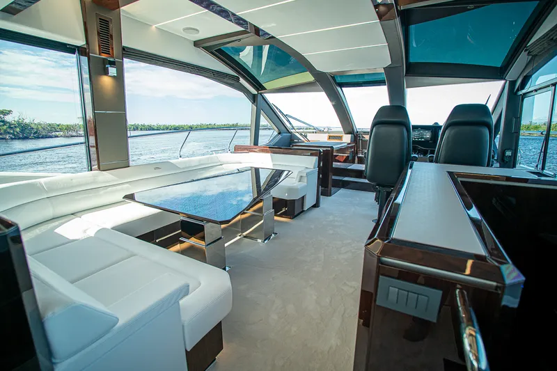 Slide: The Image of Galeon 640 FLY 2026 - 32