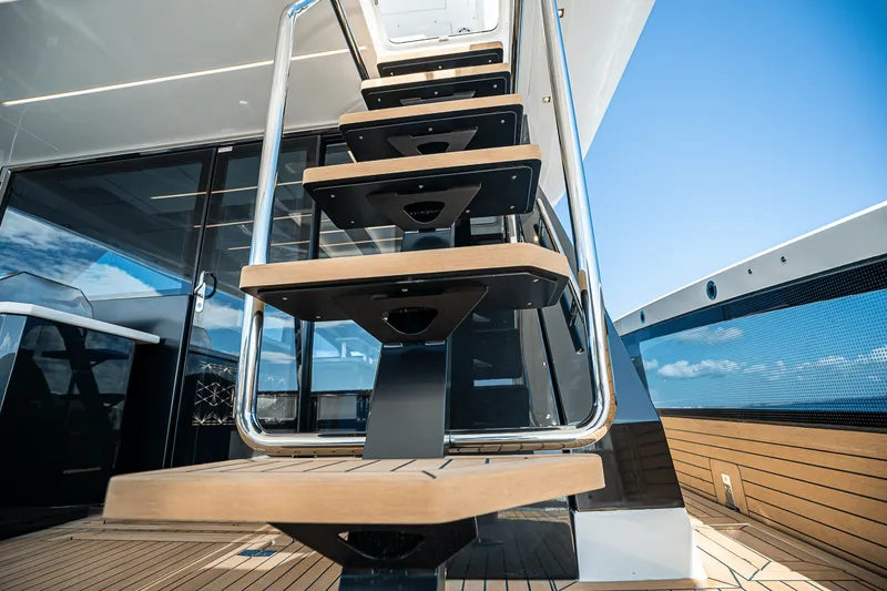 Slide: The Image of Galeon 640 FLY 2026 - 34