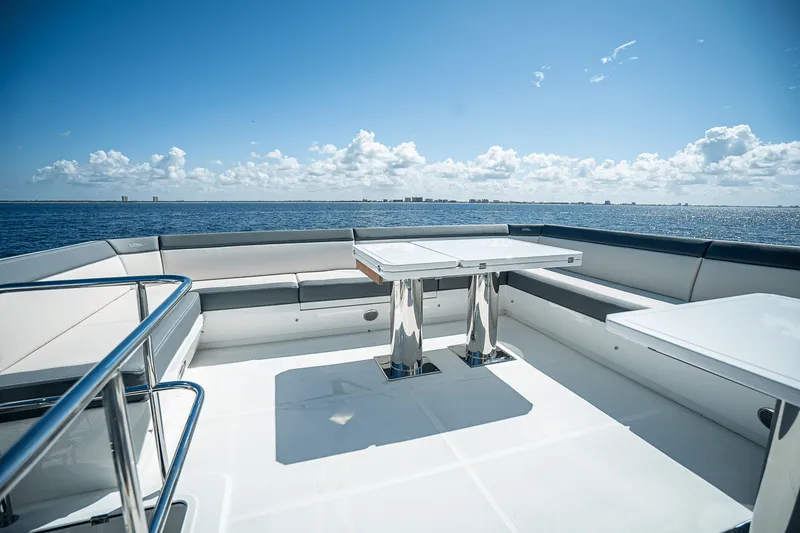 Slide: The Image of Galeon 640 FLY 2026 - 36