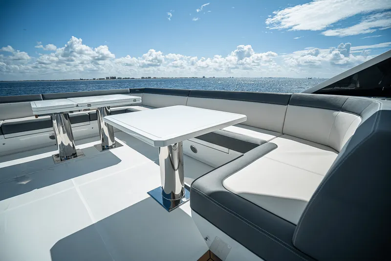 Slide: The Image of Galeon 640 FLY 2026 - 37