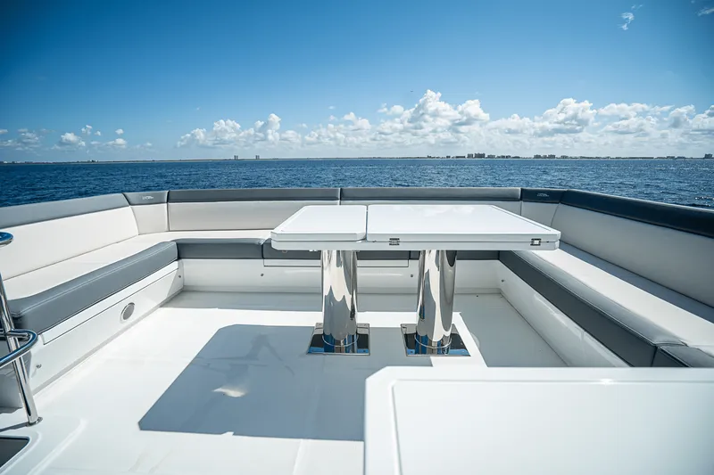 Slide: The Image of Galeon 640 FLY 2026 - 38