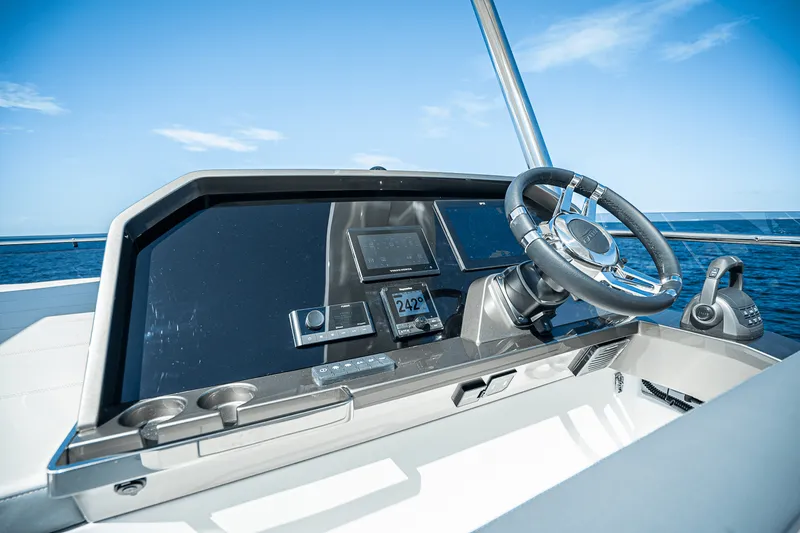 Slide: The Image of Galeon 640 FLY 2026 - 48