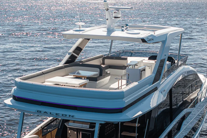 Slide: The Image of Galeon 640 FLY 2026 - 54