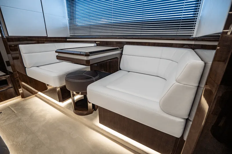 Slide: The Image of Galeon 640 FLY 2026 - 59