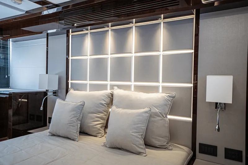 Slide: The Image of Galeon 640 FLY 2026 - 61