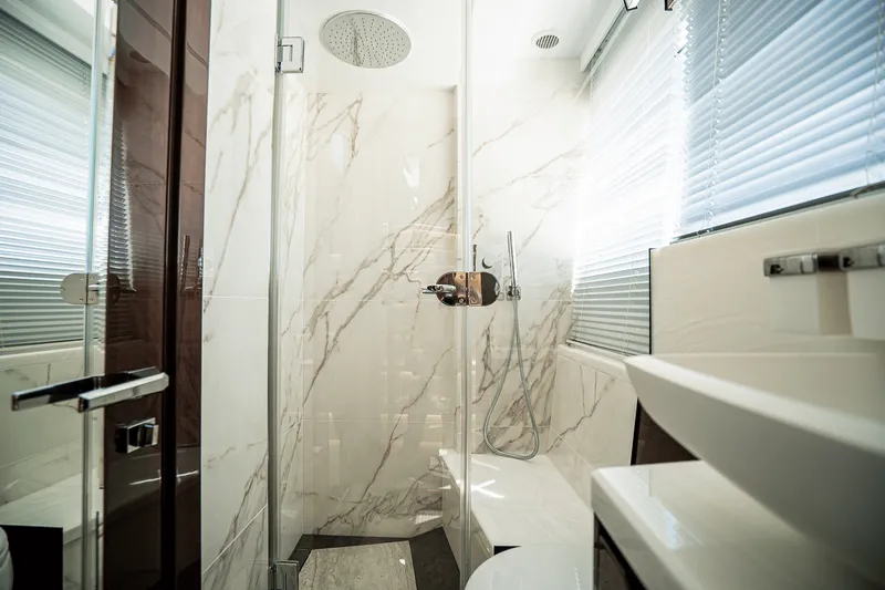 Slide: The Image of Galeon 640 FLY 2026 - 74