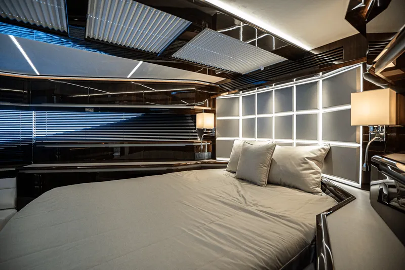 Slide: The Image of Galeon 640 FLY 2026 - 84