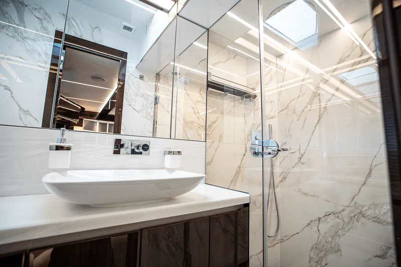 Slide: The Image of Galeon 640 FLY 2026 - 85