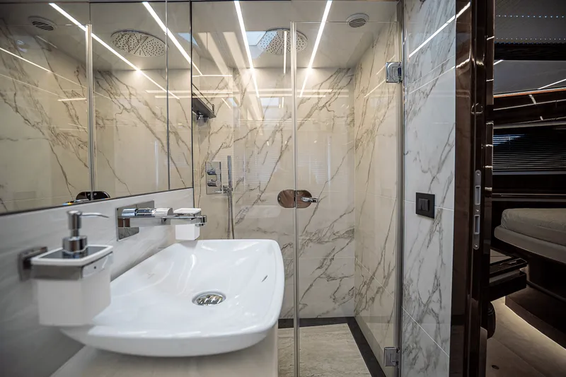 Slide: The Image of Galeon 640 FLY 2026 - 88