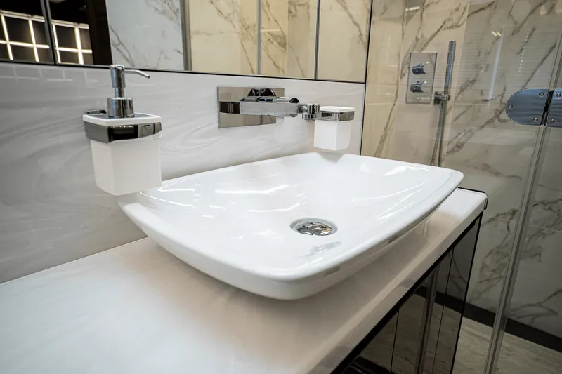 Slide: The Image of Galeon 640 FLY 2026 - 89