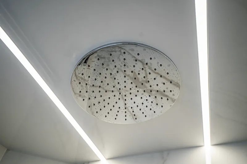 Slide: The Image of Galeon 640 FLY 2026 - 90