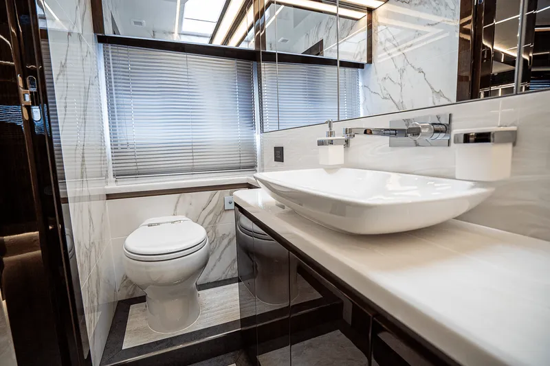 Slide: The Image of Galeon 640 FLY 2026 - 92