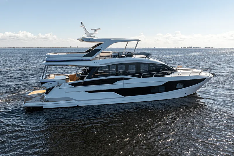 Slide: The Image of Galeon 640 FLY 2026 - 95