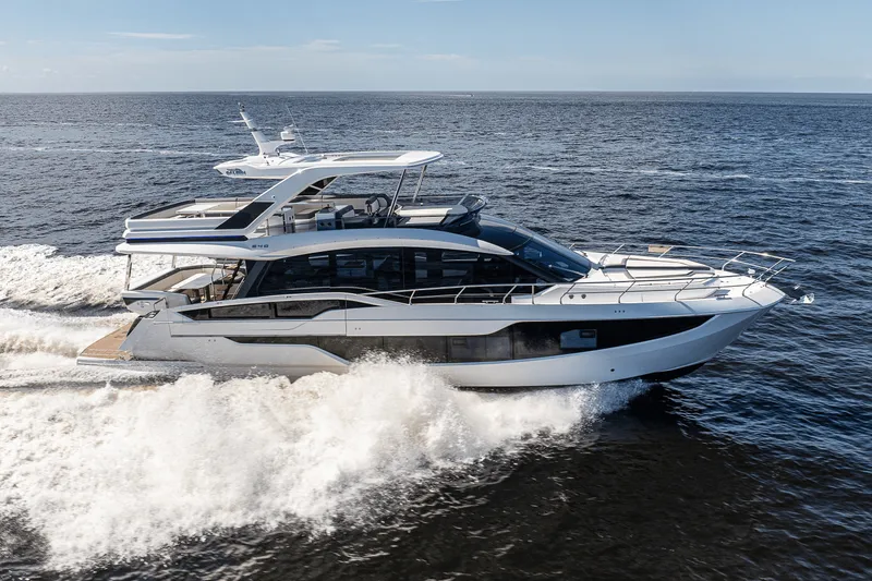 Slide: The Image of Galeon 640 FLY 2026 - 98