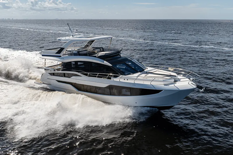 Slide: The Image of Galeon 640 FLY 2026 - 99