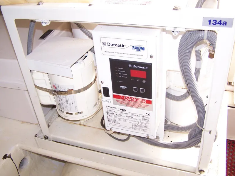 Slide: The Image of Dometic Ice Chipper  - 39