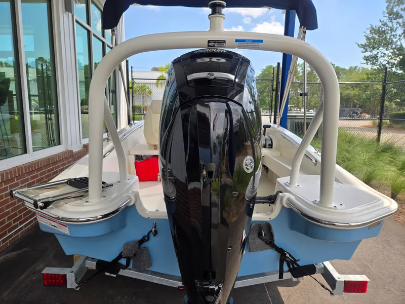 Slide: The Image of Boston Whaler 160 Super Sport 2026 - 6