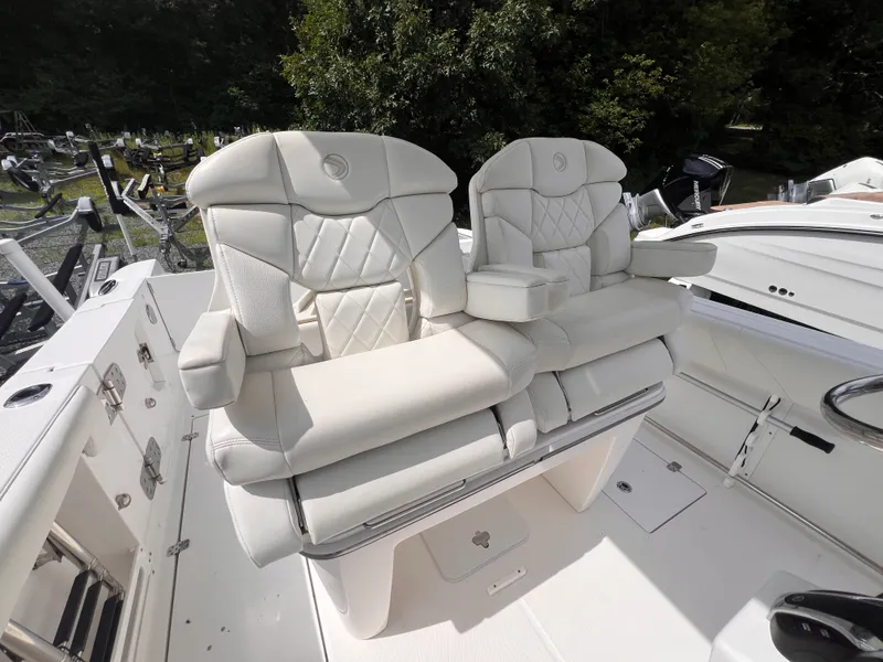 Slide: The Image of EdgeWater 262 CC 2021 - 20