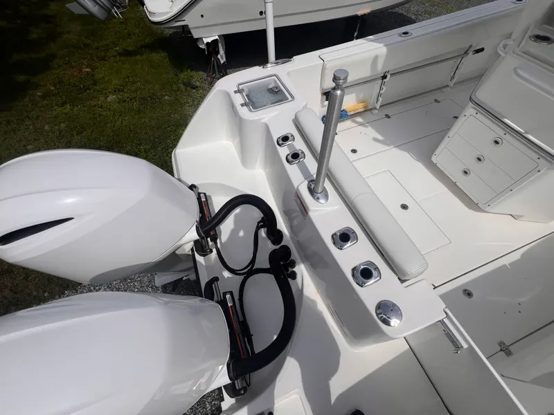 Slide: The Image of EdgeWater 262 CC 2021 - 10