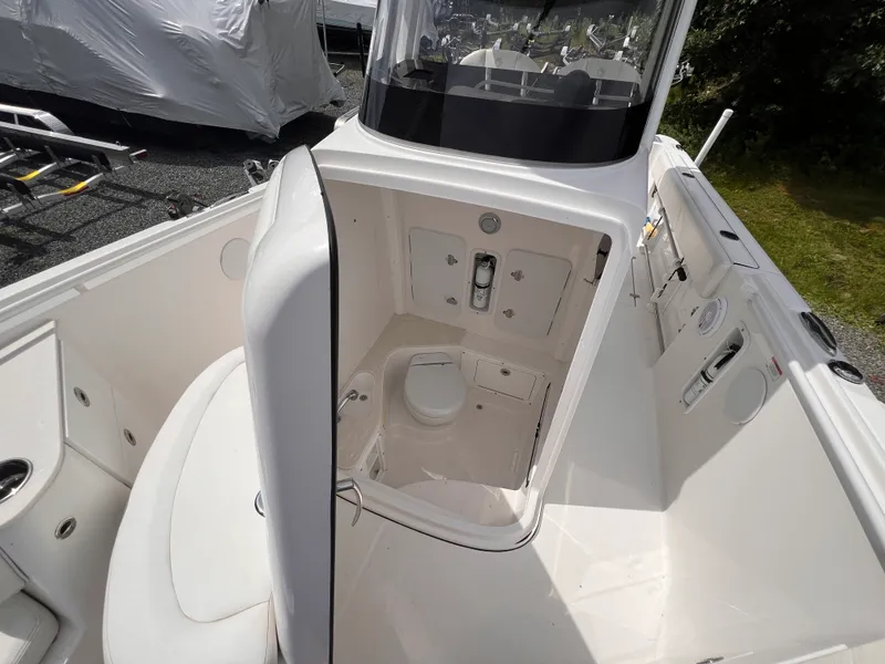 Slide: The Image of EdgeWater 262 CC 2021 - 36