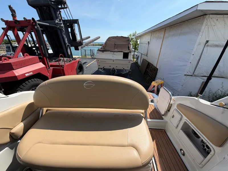 Slide: The Image of Crownline Boats 264 CR 2018 - 4
