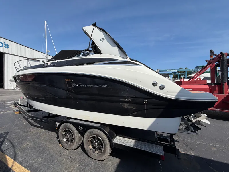 Slide: The Image of Crownline Boats 264 CR 2018 - 1