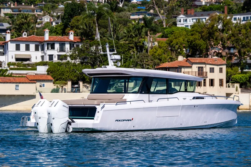 Slide: The Image of Axopar 45 XC Cross Cabin 2026 - 6