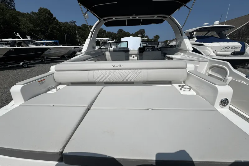 Slide: The Image of Sea Ray SDX 290 Outboard 2026 - 2