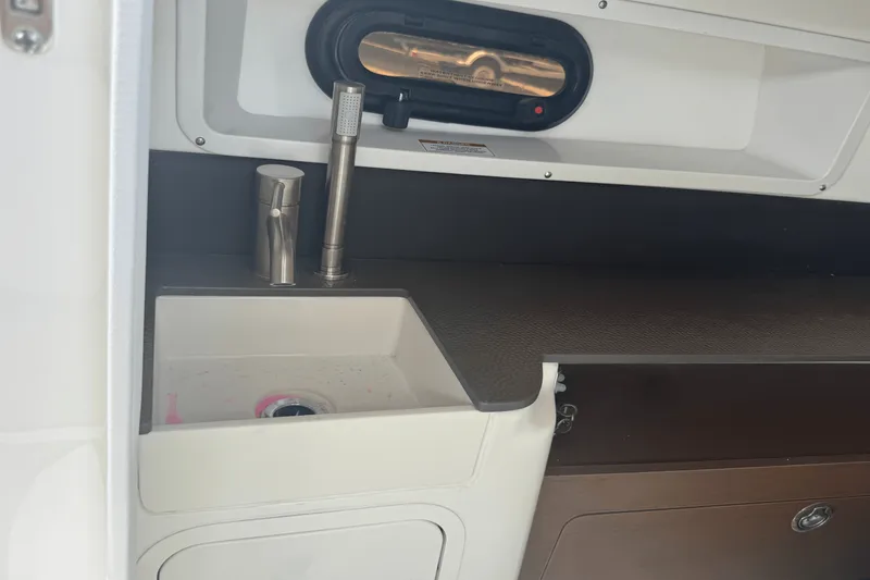 Slide: The Image of Sea Ray SDX 290 Outboard 2026 - 25