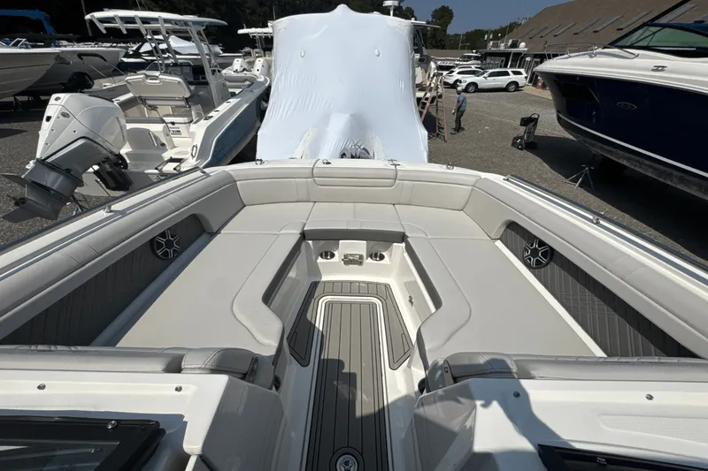 Slide: The Image of Sea Ray SDX 290 Outboard 2026 - 26