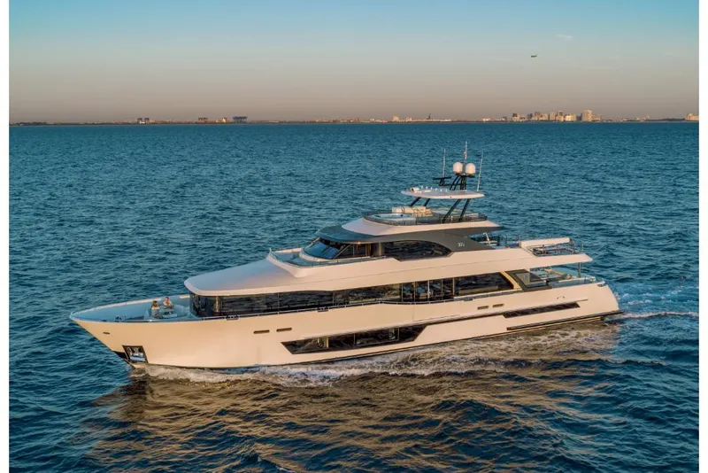 Slide: The Image of Ocean Alexander 37L 2023 - 111