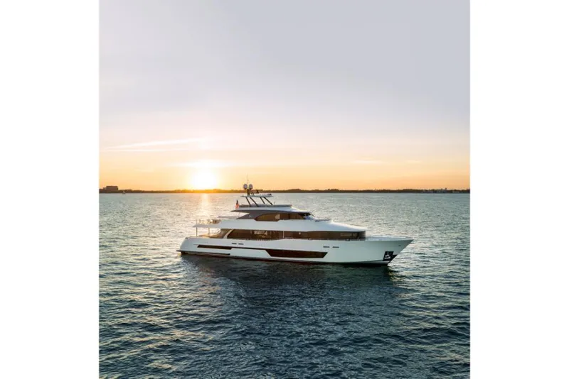 Slide: The Image of Ocean Alexander 37L 2023 - 115